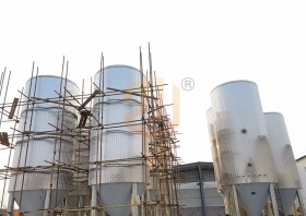 中酿60吨大型精酿啤酒厂设备发酵系统